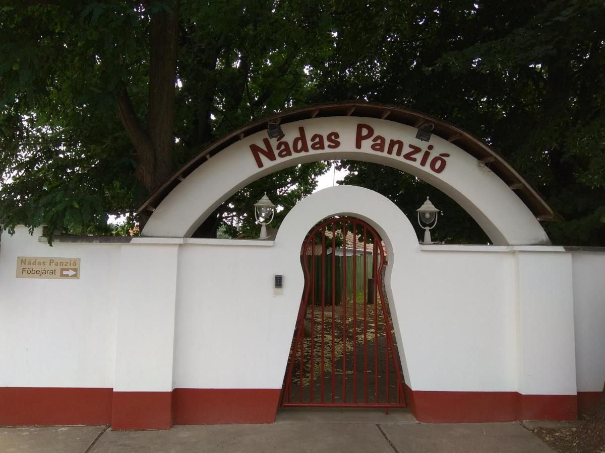 Nadas Panzio Tiszafüred 外观 照片
